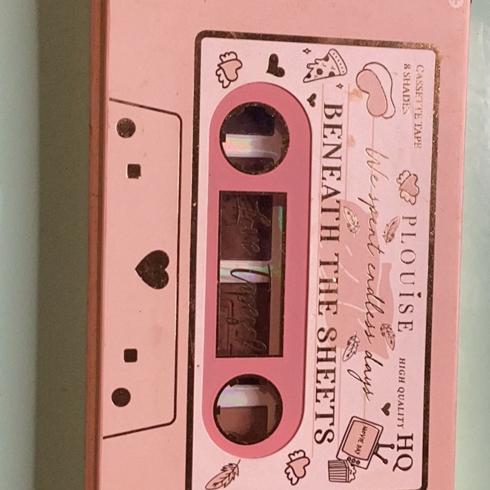 Plouise love tapes palette